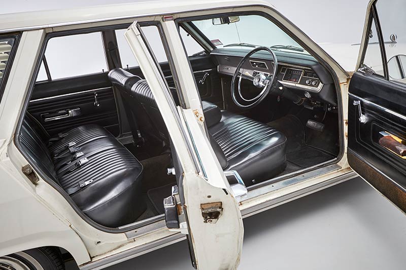 Chrysler -valiant -wagon -interior -3