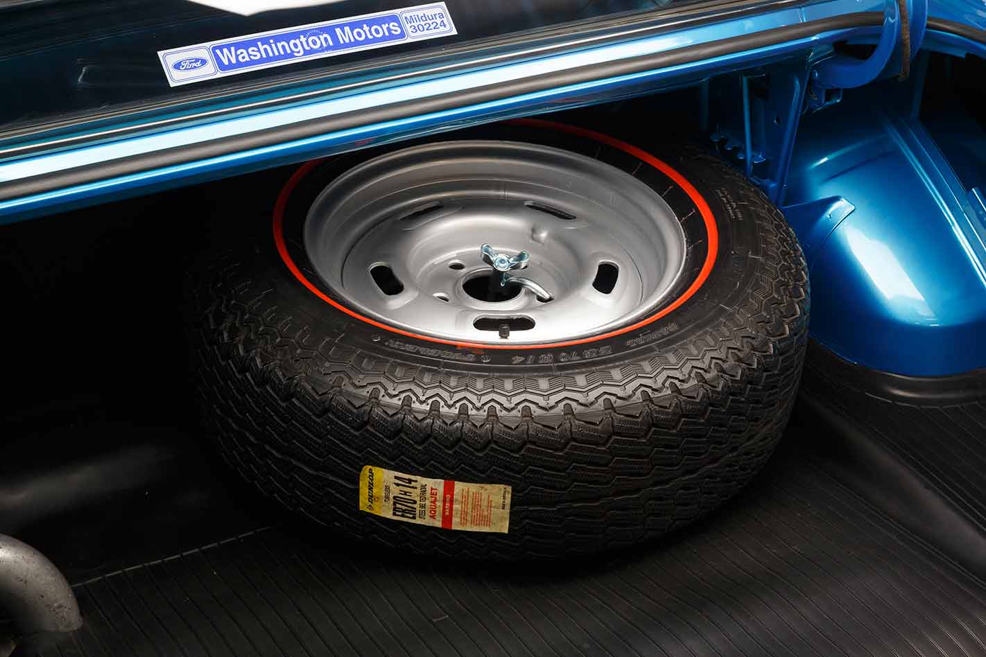 Tyre -in -boot