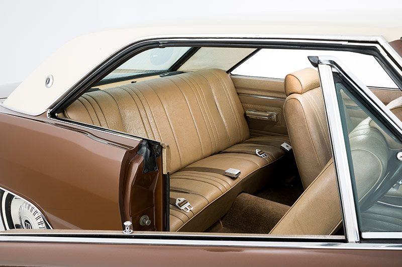 Chrysler -valiant -interior -rear