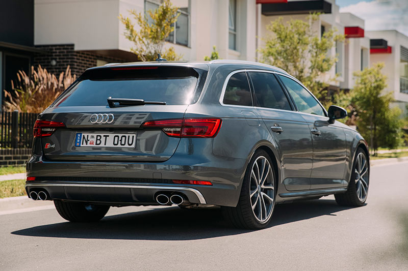 Audi -s 4-avant -rear -2