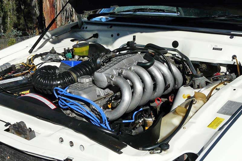 Ford -falcon -engine -bay