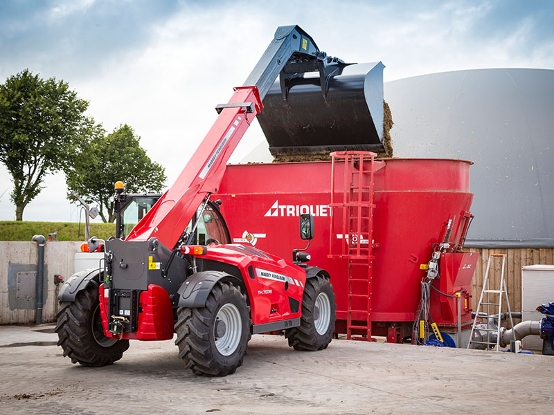 Massey Ferguson TH7038 telehandler