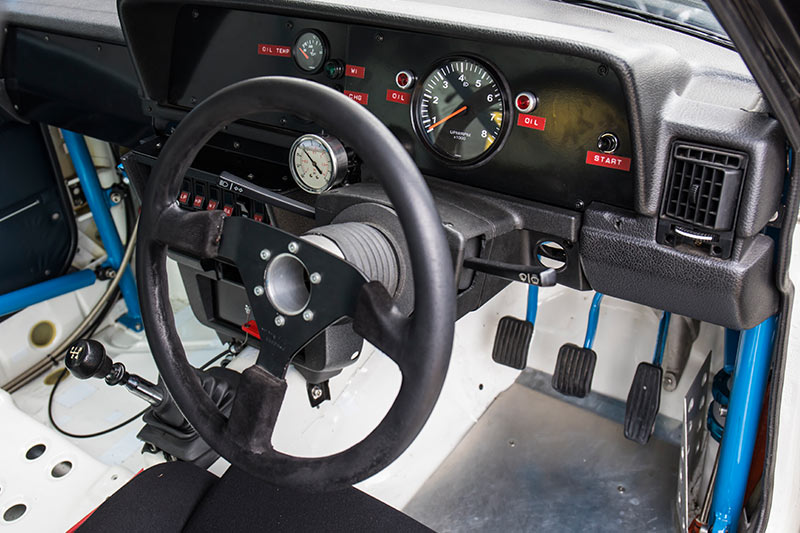 Volvo -240t -interior