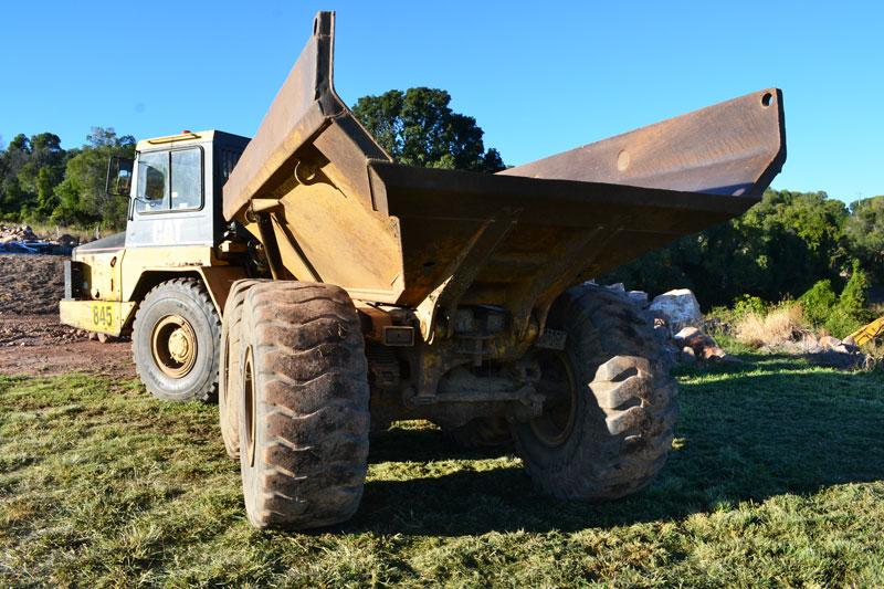 Cat -D250E-articulated -dump -truck