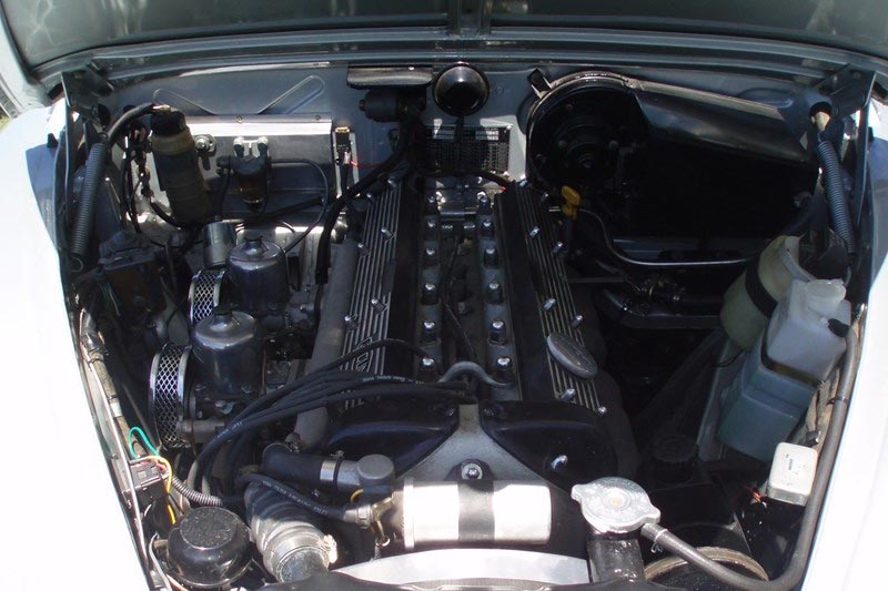 Jaguar -engine -bay