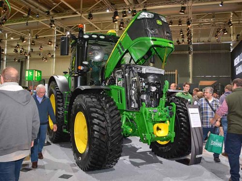 JD-6R-tractor