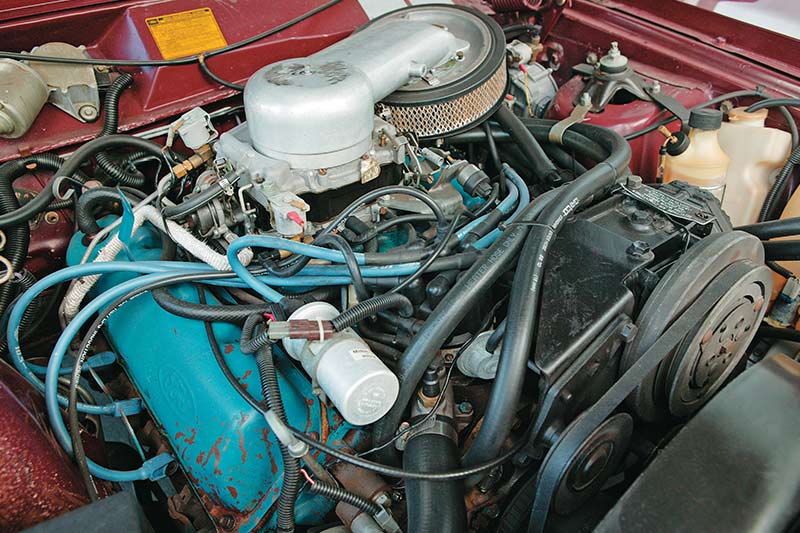 Ford -ltd -engine