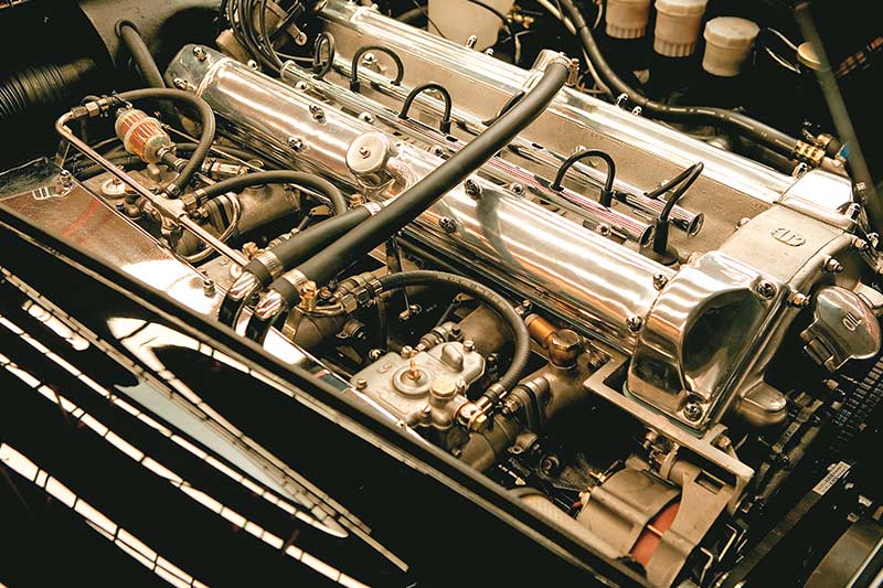 Aston -martin -dbsz -engine
