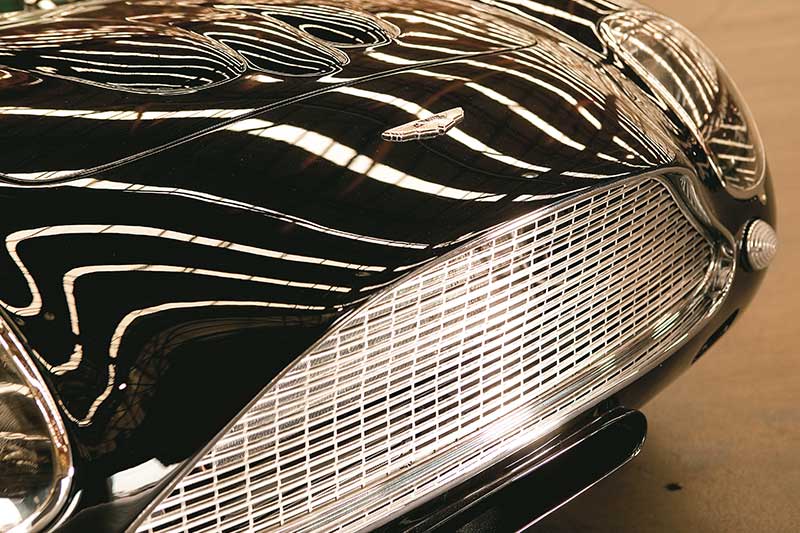 Aston -martin -grille