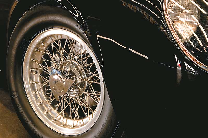 Aston -martin -wheel