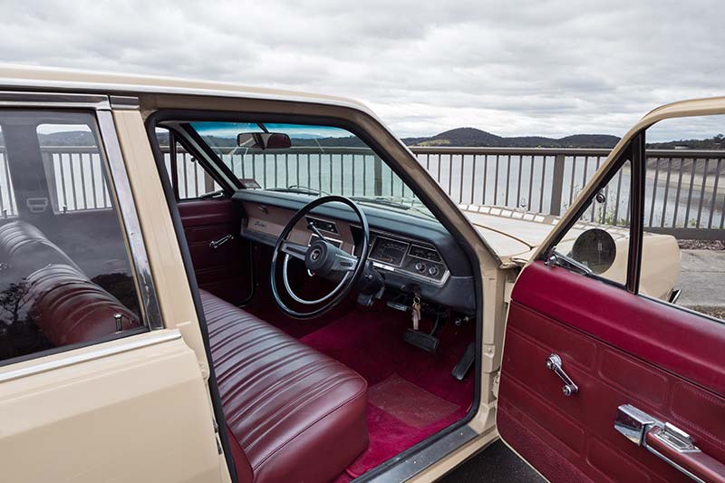 Chrysler -vf -valiant -interior