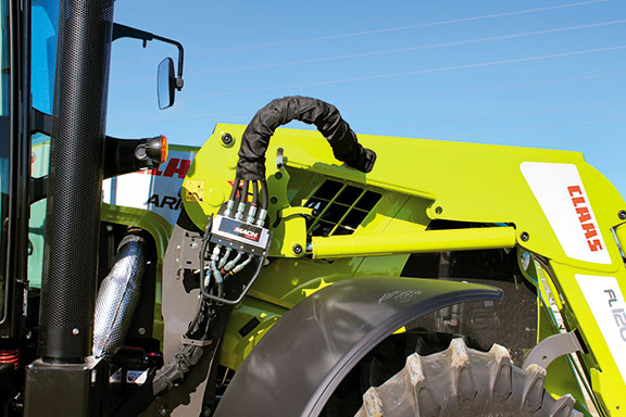 A Mach Quick coupler is standard, making it easy to take the loader off