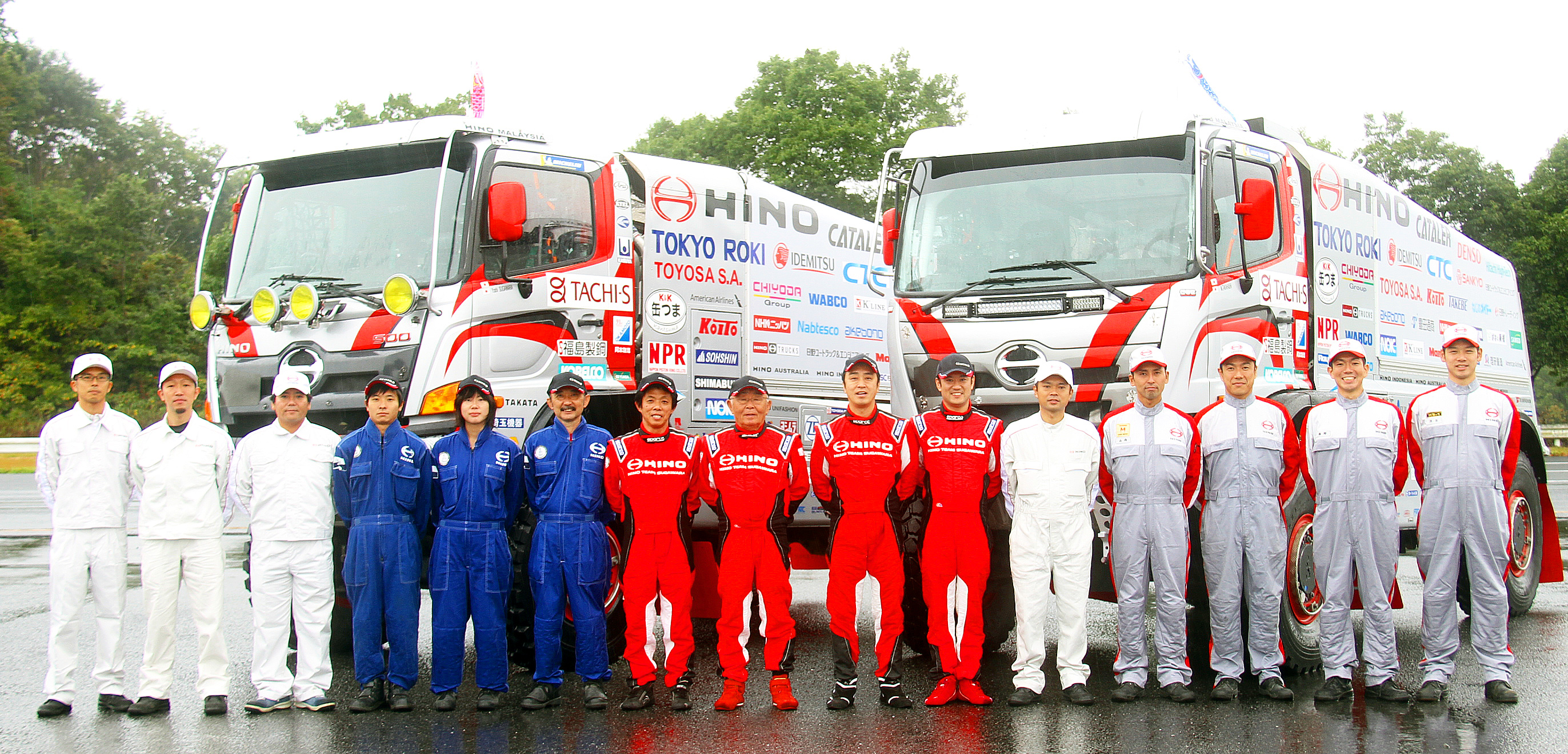 Members of the Hino Team Sugawara members who took on the 2018 Dakar Rally