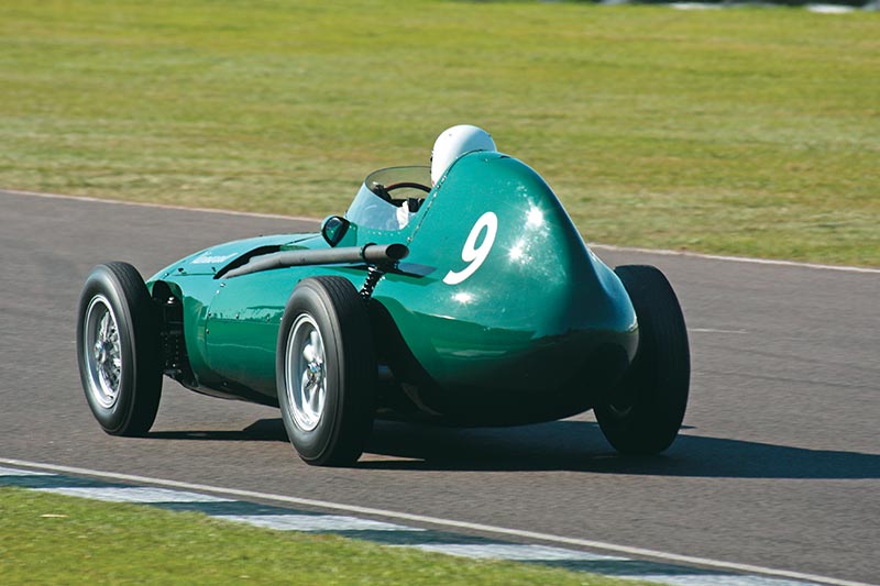 Vanwall -ontrack -2