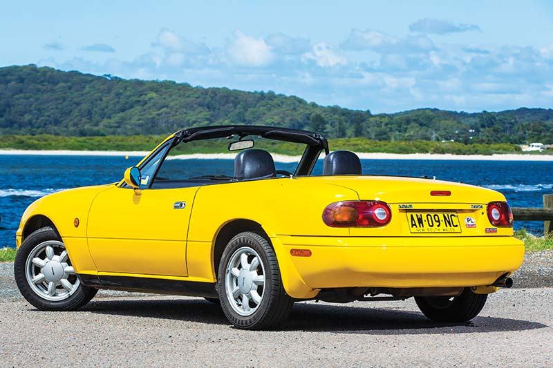 Mazda -mx 5-rear