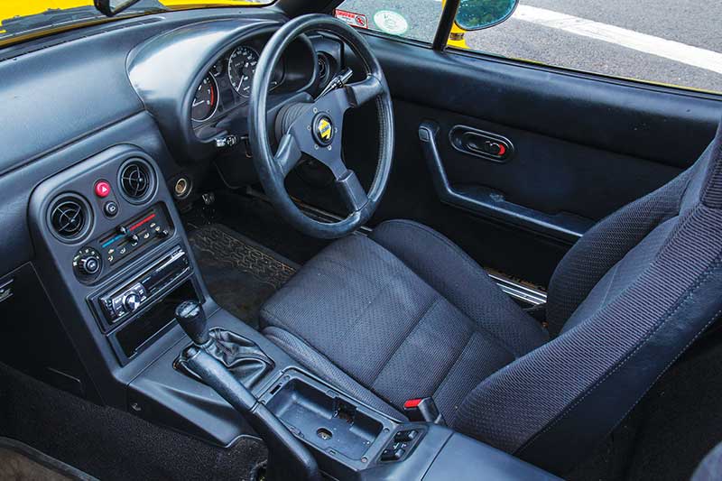 Mazda -mx 5-interior -2
