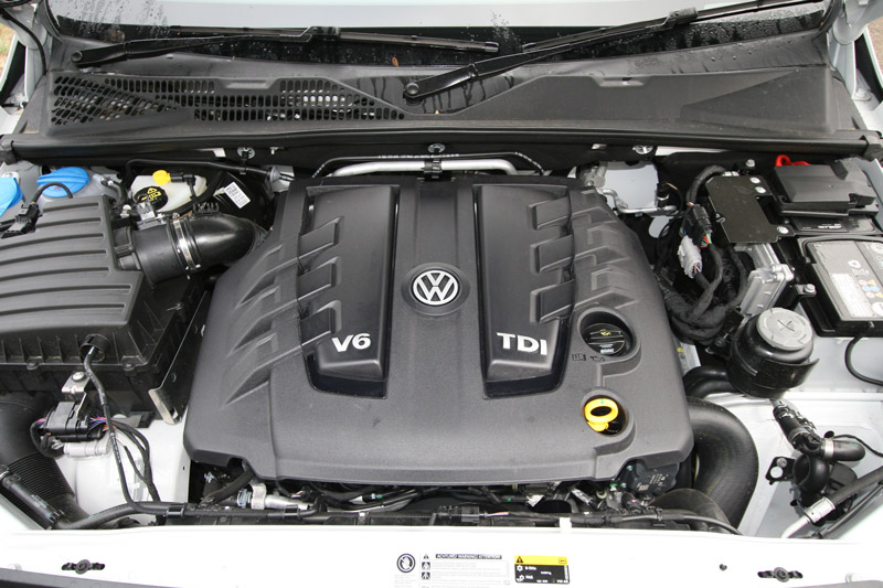 Volkswagen -Amarok -V6-Sportline