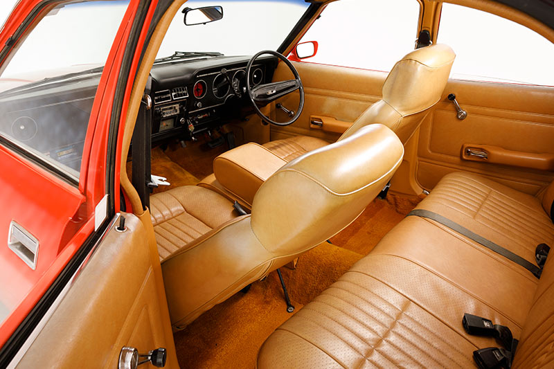 Ford -falcon -xc -interior