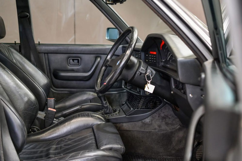 Gosford -Germans -BMW-M5-interior