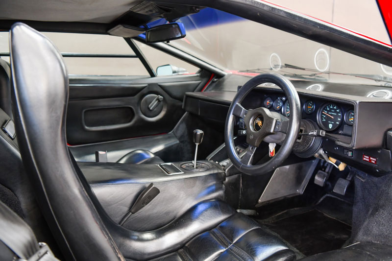 Gosford -Italian -Lamborghini -interior