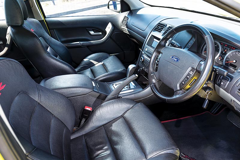 Ford -falcon -xr 6-interior