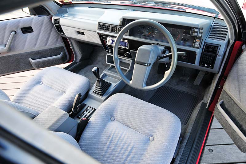 Holden -vl -commodore -turbo -interior