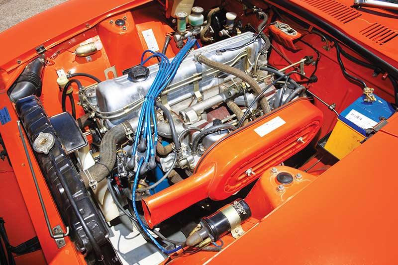 Datsun -240z -engine -bay