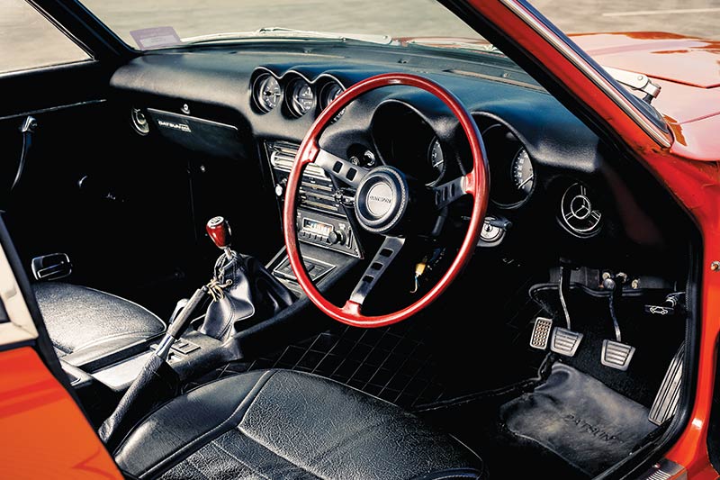 Datsun -240z -interior