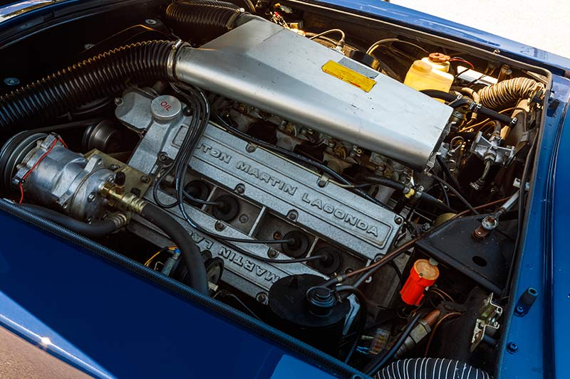 Aston -martin -engine -bay