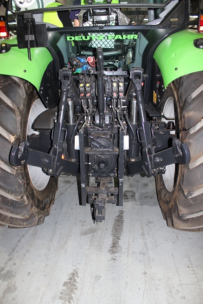 Deutz -Fahr 620 TTV_PTO_linkage