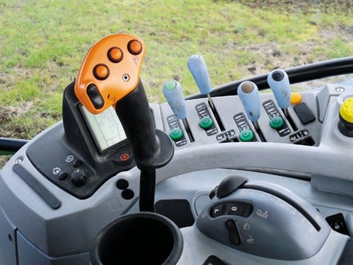 New Holland T6080 Elite Tractor Controls