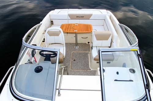 BAYLINER 642 OVERNIGHTER LAYOUT