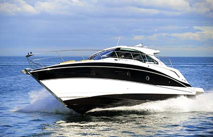 CRUISERS YACHTS 41 CANTIUS TURNING