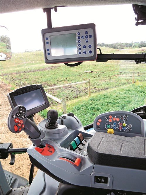 New Holland T6.160_Auto Command _controls