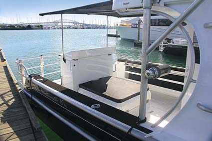 COCKPIT ON IMAGE CRUISEMASTER BOAT