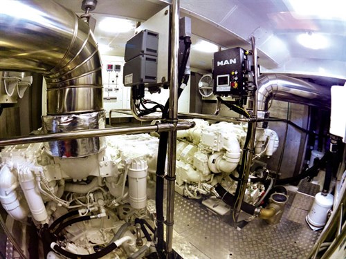 Prestige 750 engine room