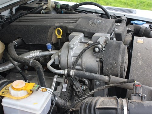 Land Rover Defender 90 Engine