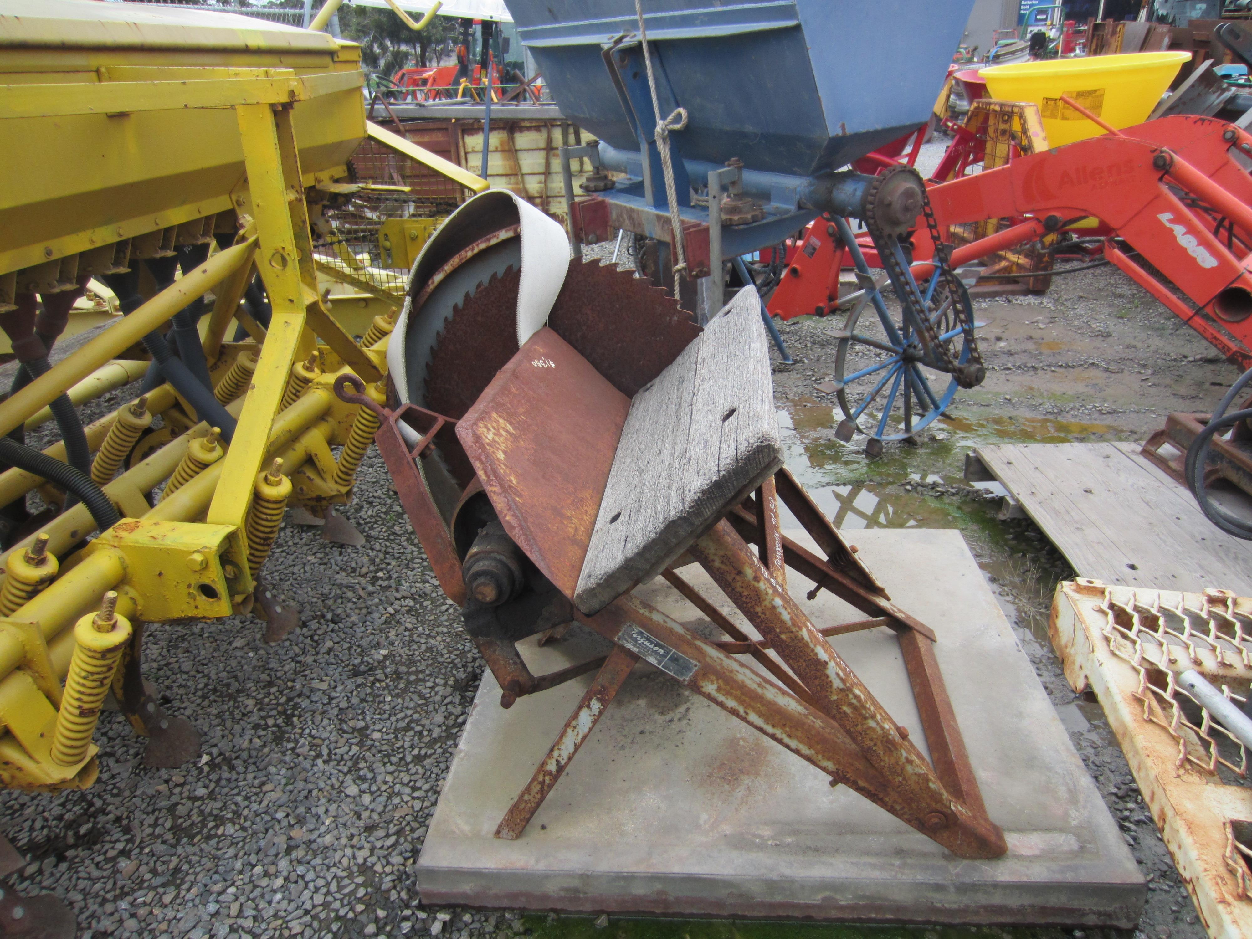 FERGUSON 3 PTL SAW BENCH for sale refcode TA1040075